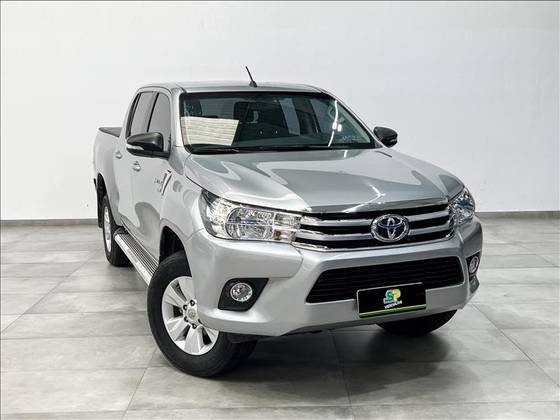 TOYOTA HILUX 2.7 SR 4X2 CD 16V FLEX 4P AUTOMÁTICO TOYOTA HILUX 2.7 SR 4X2 CD 16V FLEX 4P AUTOMÁTICO